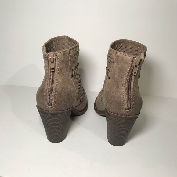 Fergalicious Women’s Taupe Booties 7.5M Braided Back Zip Ankle Boots New - Picture 5 of 6